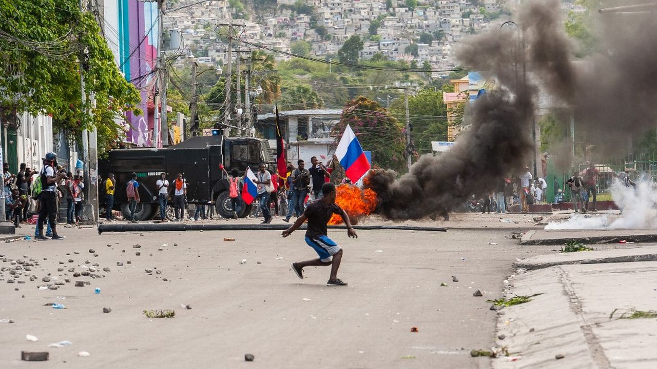 La violence des bandes armées et l'instabilité politique en Haïti ont conduit à des manifestations à Port-au-Prince. [Sabin Johnson - AFP]