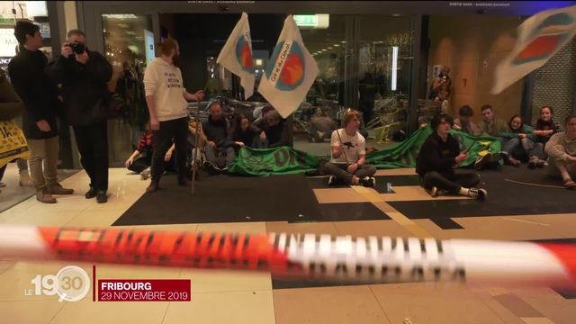La Grève du climat et Extinction rebellion à nouveau face à la justice. 32 activistes seront jugés fin mai à Fribourg [RTS]