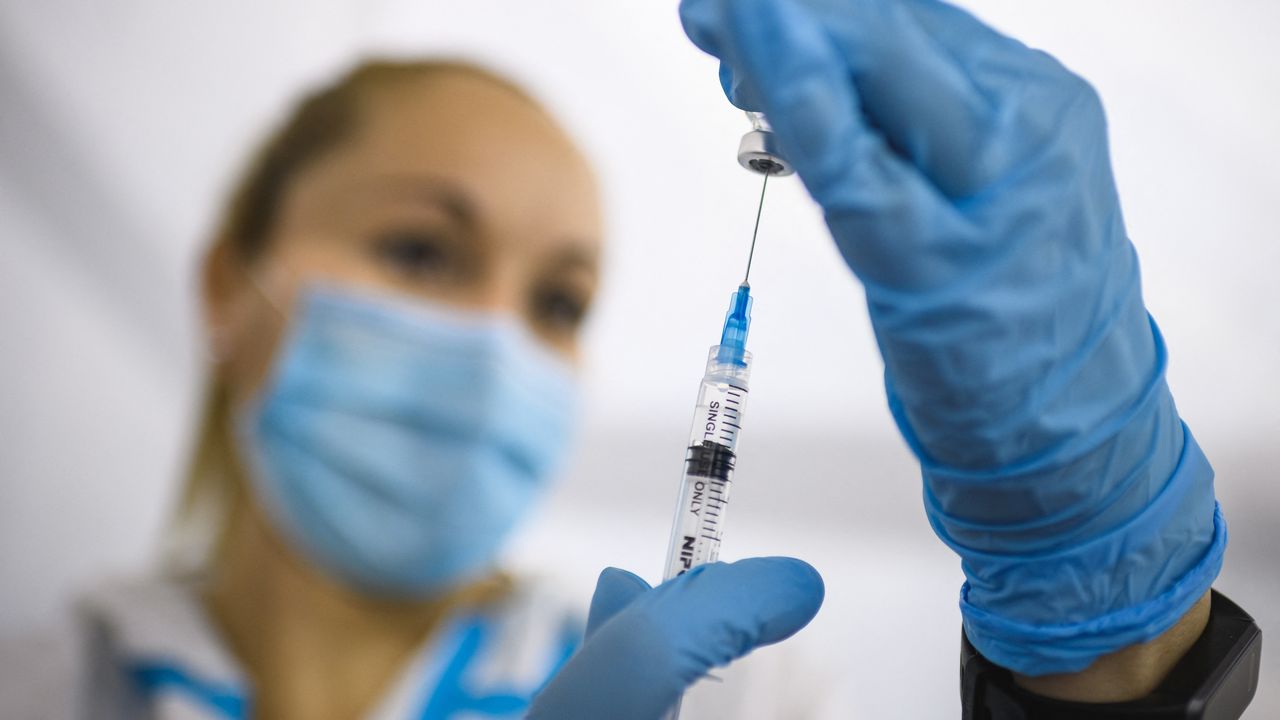 La vaccination se poursuite dans le monde. [Andrej Isakovic - AFP]