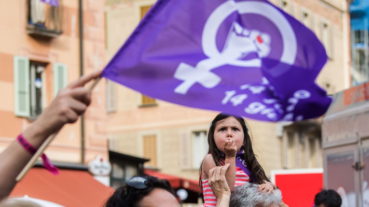 En ce 14 juin, les femmes descendent dans la rue et se mobilisent pour l'égalité