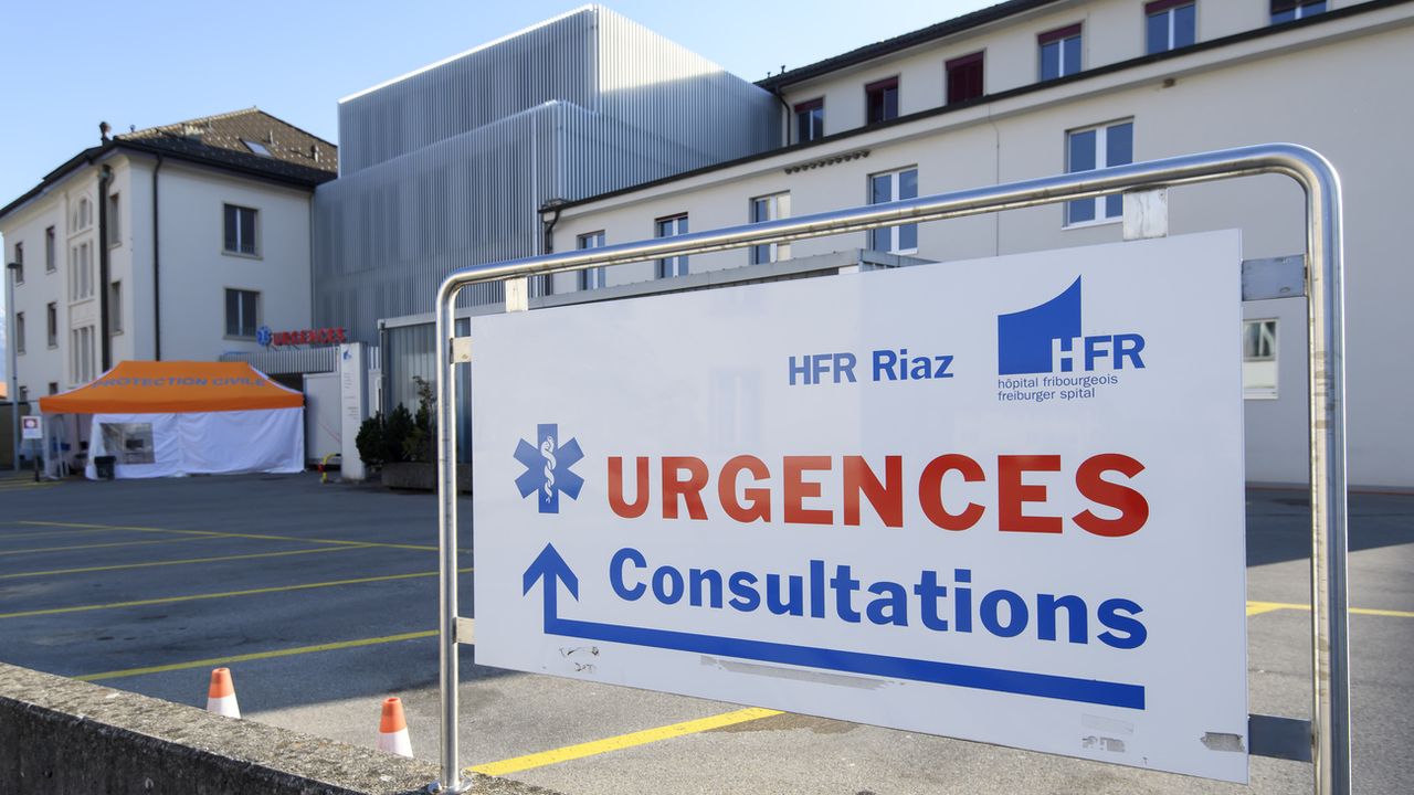 Le texte vise à garantir des services d'urgence 24h/24 dans tout le canton de Fribourg. [Anthony Anex - Keystone]