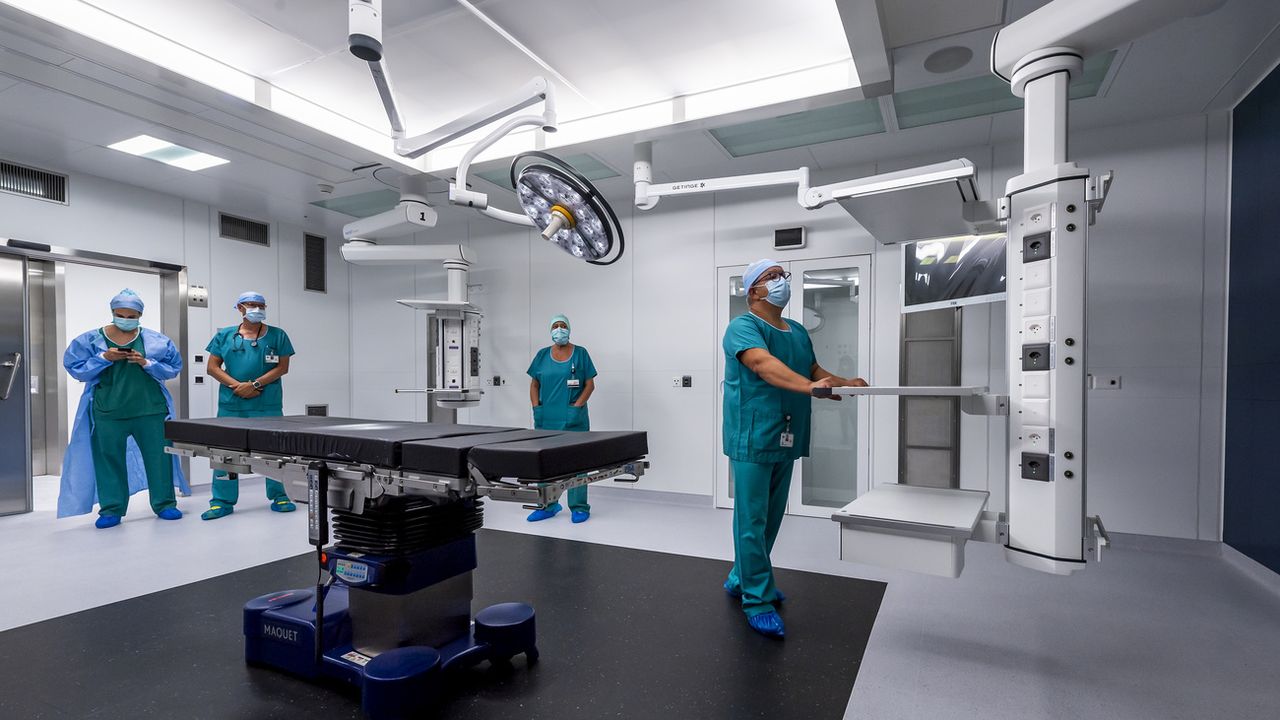 Le nouveau bloc opératoire principal du Centre hospitalier universitaire vaudois, (CHUV) le mercredi 18 août 2021 à Lausanne. [Jean-Christophe Bott - Keystone]