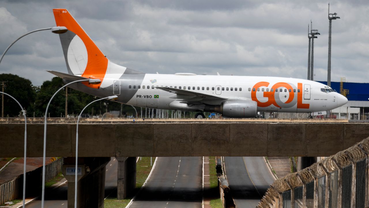 La compagnie aérienne Gol est désormais obligée de payer les frais esthétiques de ses employées d'accueil. Image d'illustration [MATEUS BONOMI - AGIF / AFP]