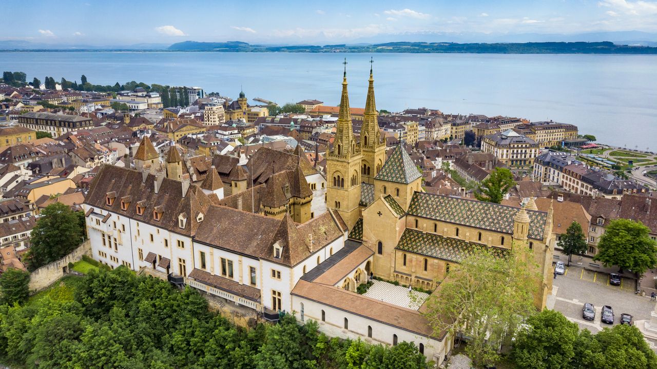 La collégiale protestante Notre-Dame de Neuchâtel. [Valentin Flauraud - Keystone]
