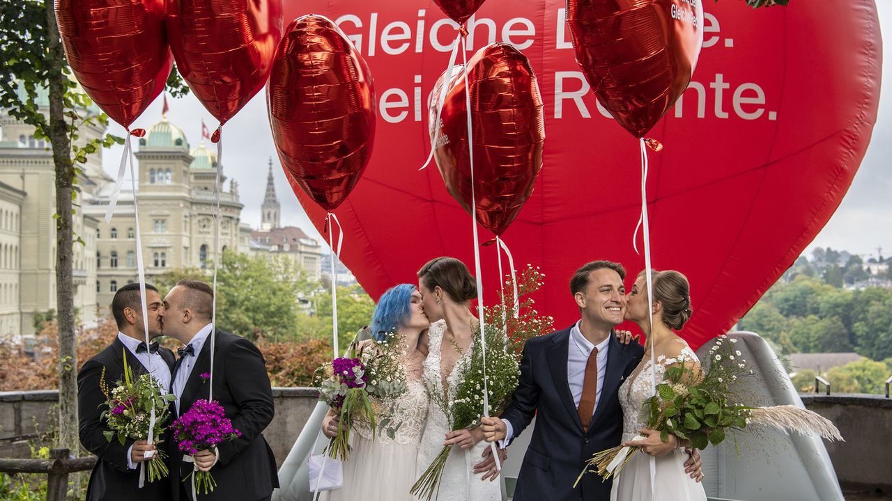 Avec 64,1% de "oui" et l'unanimité des cantons, le mariage pour toutes et tous est accepté en Suisse en ce 26 septembre 2021. [Peter Schneider - Keystone]