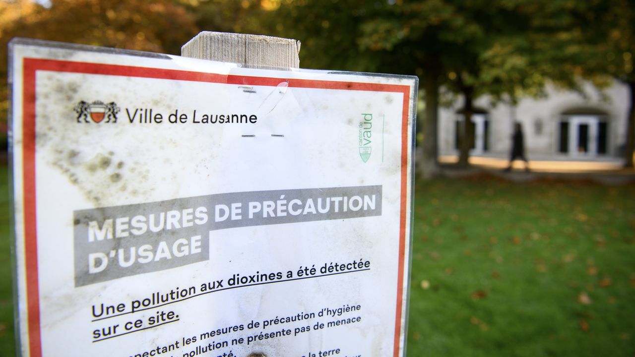 A Lausanne, la pollution des sols aux dioxines découverte en début d'année s'étend à une bonne partie de la ville, a communiqué lundi le canton de Vaud. D'autres cantons pourraient être concernés.  [LAURENT GILLIERON - KEYSTONE]