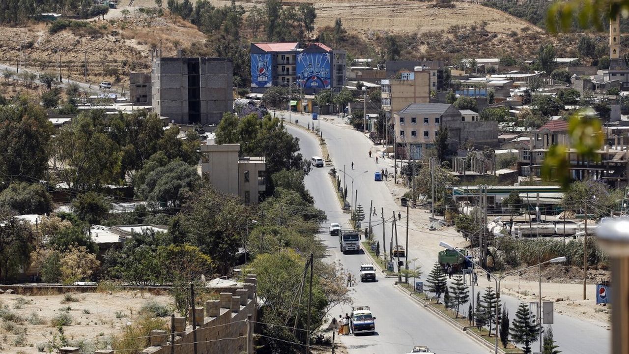 Vue sur une route traversant Mekele, la capitale du Tigré en Ethiopie. [Minasse Wondimu Hailu - Anadolu Agency via AFP]