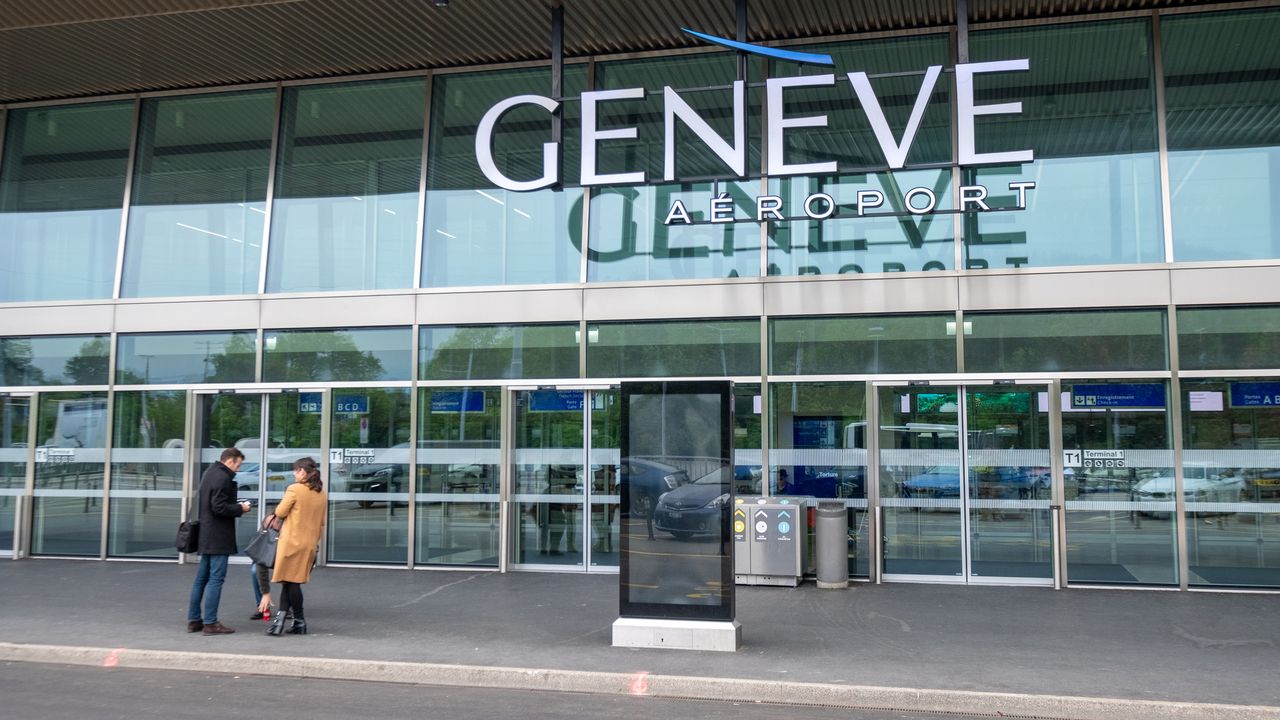 Genève Aéroport supprime une vingtaine de postes et suscite l'ire du personnel [toxawww - Depositphotos]