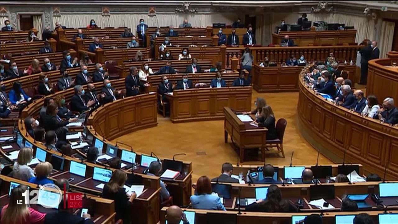 Au Portugal, le président de Sousa a décidé de dissoudre l'assemblée de la République et de convoquer des élections anticipées. [RTS]