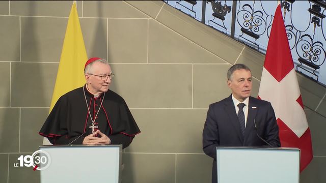 L’ouverture prochaine d’une ambassade suisse permanente au Vatican suscite des critiques sur le principe de laïcité au Parlement fédéral [RTS]