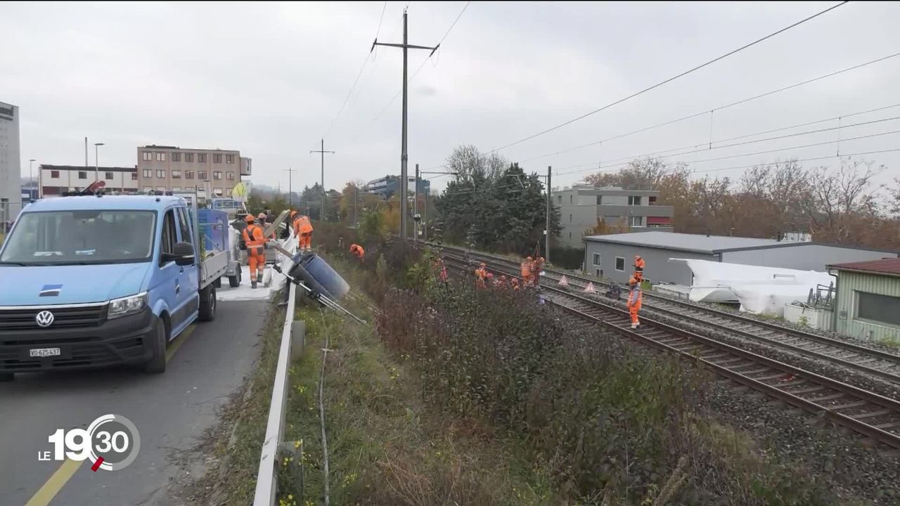 Le trafic ferroviaire reste interrompu entre Genève et Lausanne jusqu'à vendredi, suite à un affaissement sous les voies [RTS]