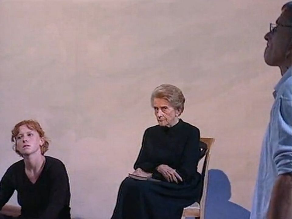 Jane Savigny en répétition avec Joël Jouanneau en 1997. [RTS]
