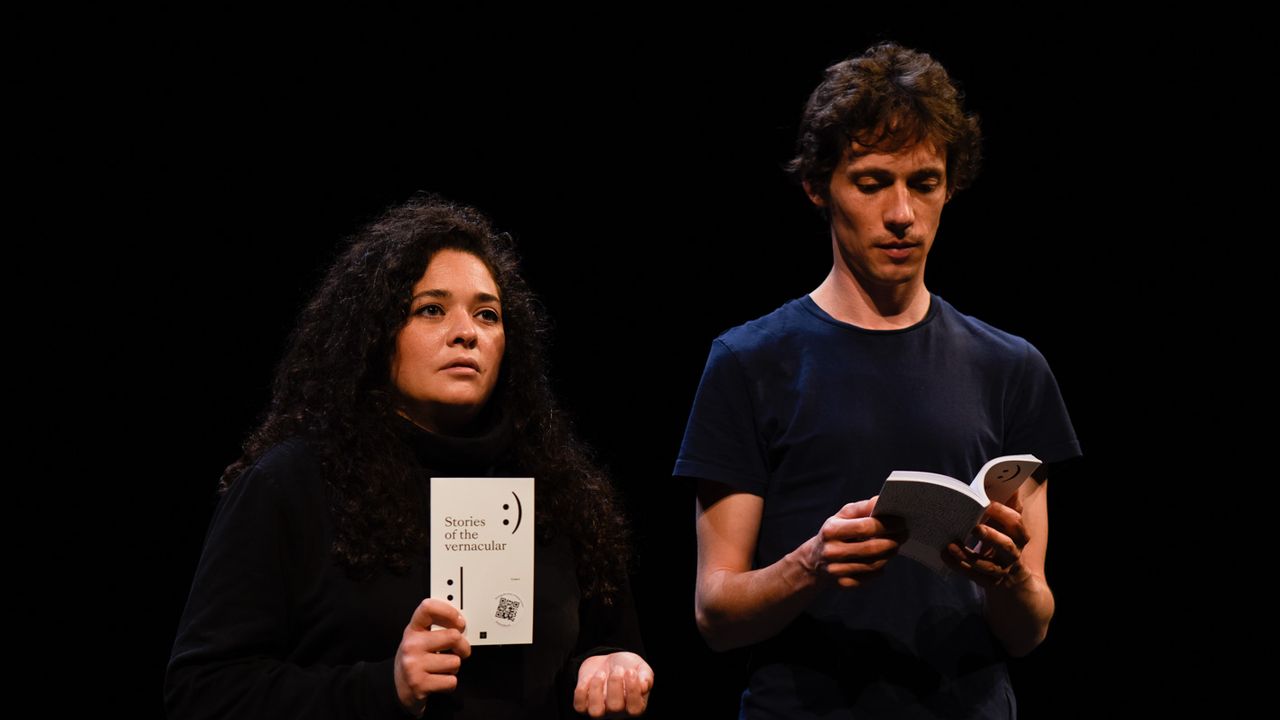 Une image du spectacle "dSimon", de Tammara Leites et Simon Senn [©Mathilda Olmi/Théâtre de Vidy]