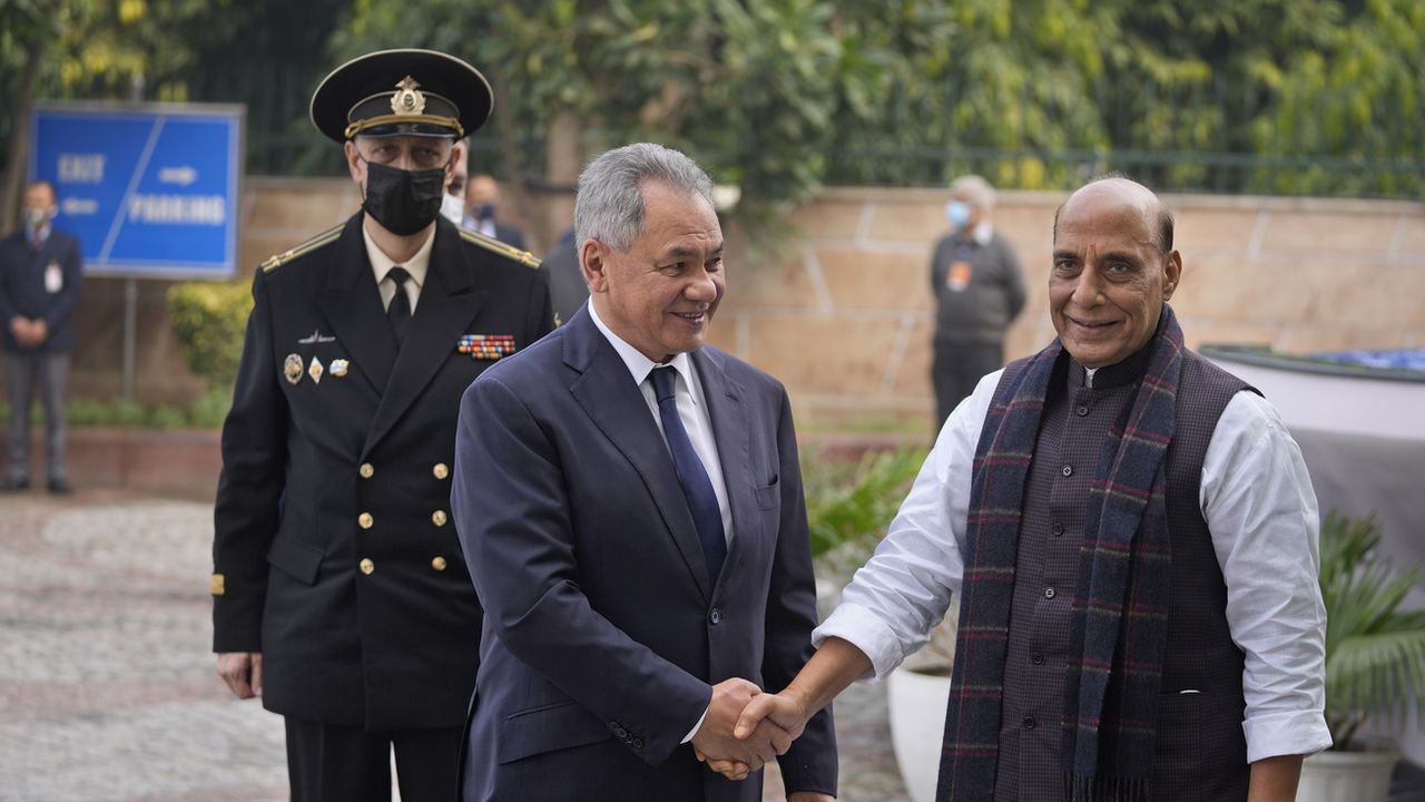 La Russie et l'Inde se sont rencontrées à New Delhi. [Manish Swarup - AP Photo/Keystone]