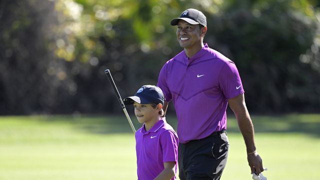 Tiger Woods retrouvera mi-décembre le "green" aux côtés de son fils Charlie. [AP Photo/Phelan M. Ebenhack - Keystone]