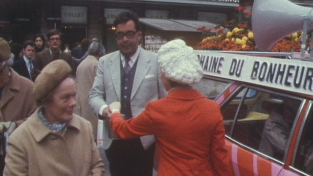Quête de de la Chaîne du Bonheur dans les rues de la ville de Genève en 1971. [RTS]