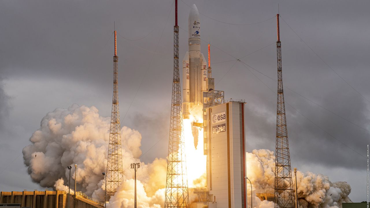 Le télescope spatial James Webb (JWST) a décollé avec succès de Kourou sur une fusée Ariane 5 le 25 décembre 2021. [ESA-CNES-ARIANESPACE via AP - Keystone]