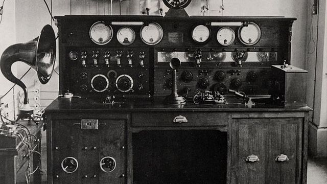 Studio de Radio-Lausanne en 1922 [SRG SSR]