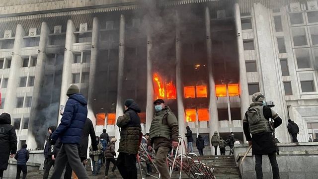 Le Kazakhstan a décrété mercredi l'état d'urgence sur tout son territoire après des manifestations déclenchées par une hausse du prix du gaz qui ont dégénéré en émeutes. [EyePress News - afp]