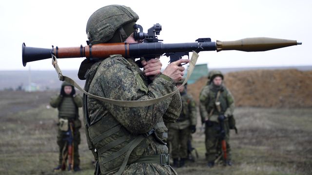 Troupes russes en exercice près de Rostov (sud), le 14.12.2021. [AP/Keystone]