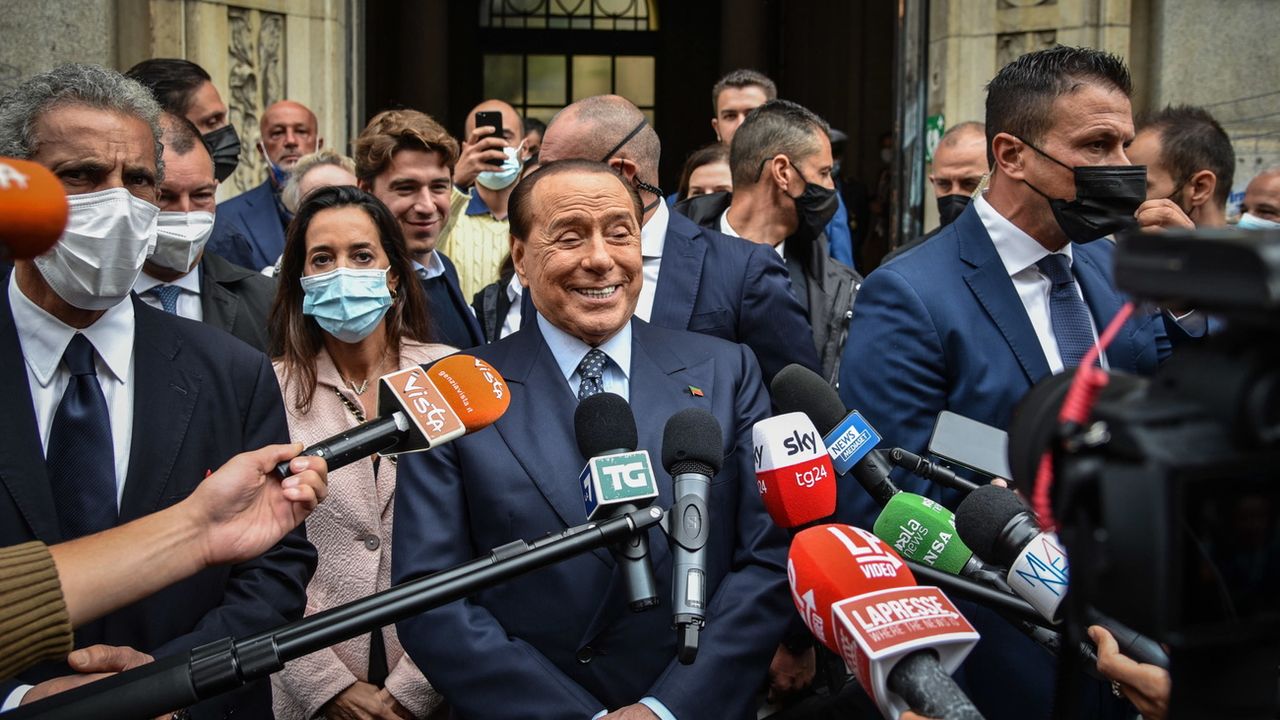 La droite italienne choisit Silvio Berlusconi pour la présidentielle. [EPA/Matteo Corner - Keystone]