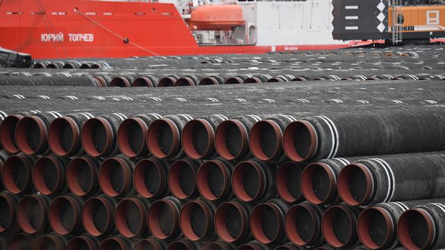 Des tuyaux destinés à la construction du gazoduc Nord Stream 2 en janvier 2021. [Stefan Sauer - Keystone/DPA]