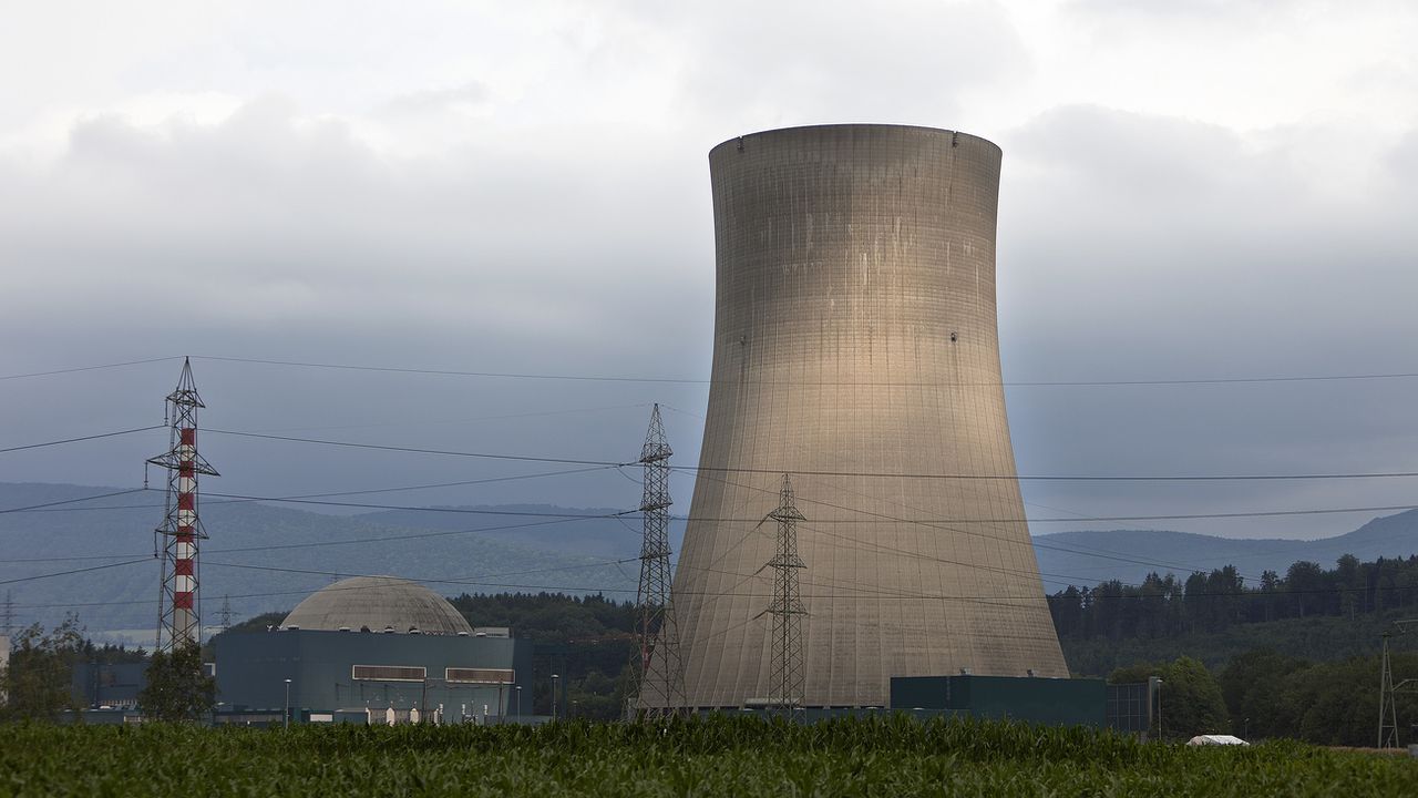 La centrale nucléaire de Goesgen dans le canton de Soleure, en Suisse, photographiée le 29 juin 2011. [Gaetan Bally - KEYSTONE]
