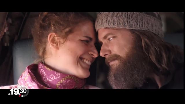 L'histoire, qui avait marqué la Suisse il y a 10 ans, d'un jeune couple enlevé par des talibans a été adaptée au cinéma [RTS]