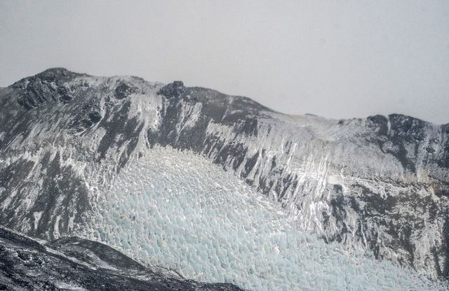 Une vue aérienne du Parc national des Glaciers, Cajon de Maipo, dans la région métropolitaine de Santiago. Chili, le 5 mars 2022. [Marcelo Segura/Chilean Presidency - AFP]