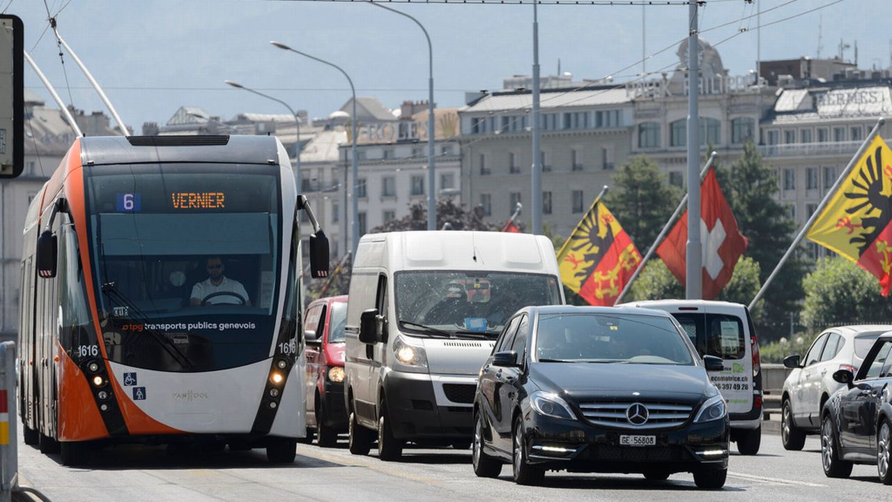 A Genève, une initiative réclame la gratuité des transports [Martial Trezzini - Keystone]