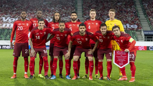 L'équipe de Suisse, ici avant un match amical en mars 2021, ne sera pas la même pour affronter le Cameroun en entame de Coupe du monde dans 7 mois. [Ennio Leanza - Keystone]