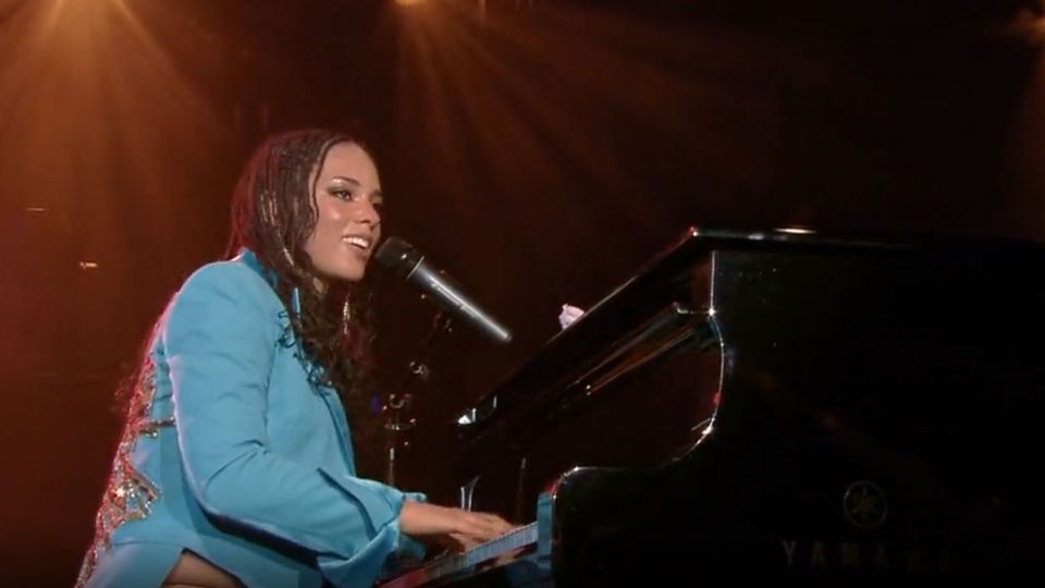 Alicia Keys in 2004: "The night is the right time"