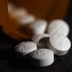 La crise des opiacés a fait 47'000 morts aux Etats-Unis, rien qu'en 2017. Ces produits induisent une forte dépendance pouvant mener à la consommation de drogues illicites comme l'héroïne ou le fentanyl, à fort risque d'overdose fatale. [Patrick Sison - Keystone/ap photo]