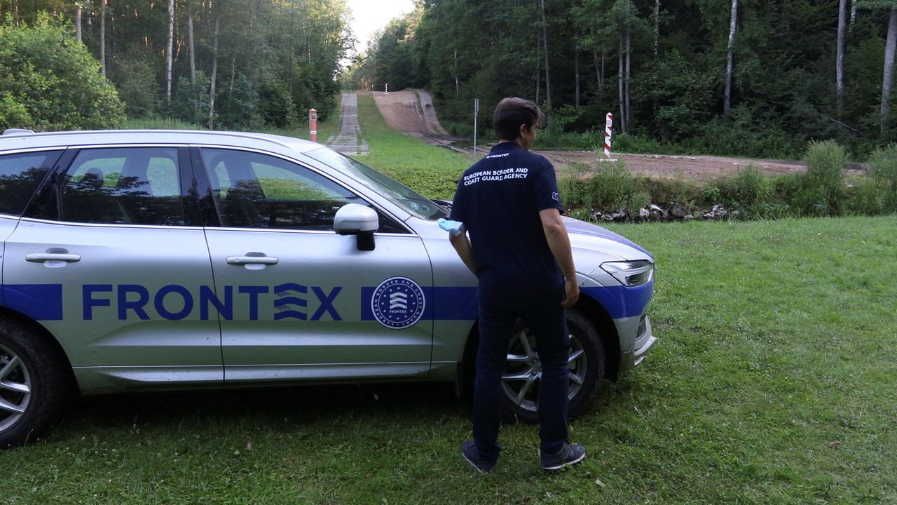 Un véhicule de Frontex en Lituanie. [EPA/STR - Keystone]