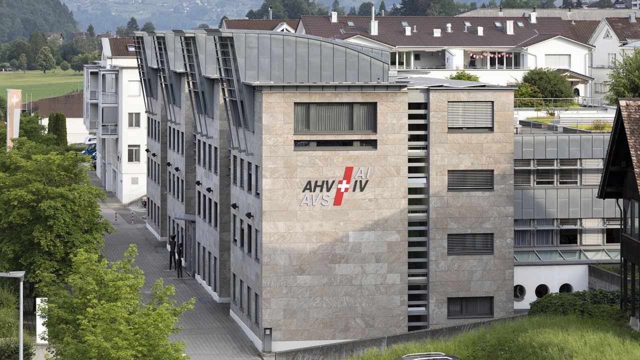 Le bâtiment de l'AVS-AI du canton de Schwyz (image d'illustration). [Gaëtan Bally - Keystone]