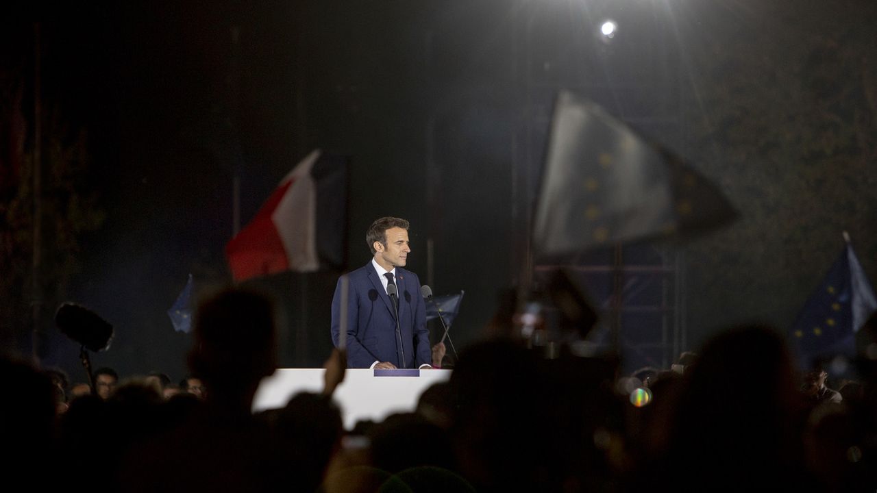 Emmanuel Macron lors de son discours après sa victoire dimanche soir. [AP/Rafael Yaghobzadeh - Keystone]