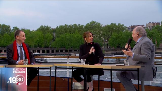 Le journaliste politique Christophe Barbier et le politologue Roland Cayrol analysent la victoire d'Emmanuel Macron [RTS]