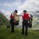 Samedi 14 mai: des vachers lors de la montée à l'alpage (Alpfahrt) de la famille Inauen à l'alpage Stoffleren, à Weissbad (AI). [Gian Ehrenzeller - Keystone]