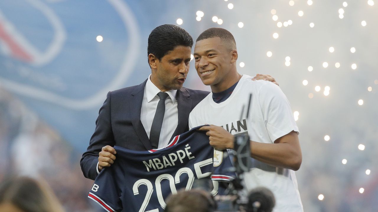 PHOTO Kylian Mbappé fête ses 23 ans : ses coéquipiers du PSG le