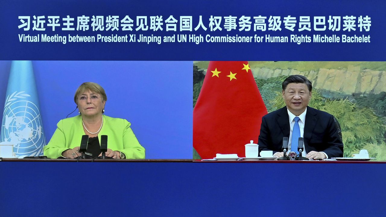 Les seules images de la visioconférence entre Michelle Bachelet et Xi Jinping. [Yue Yuewei/Xinhua via AP - Keystone]