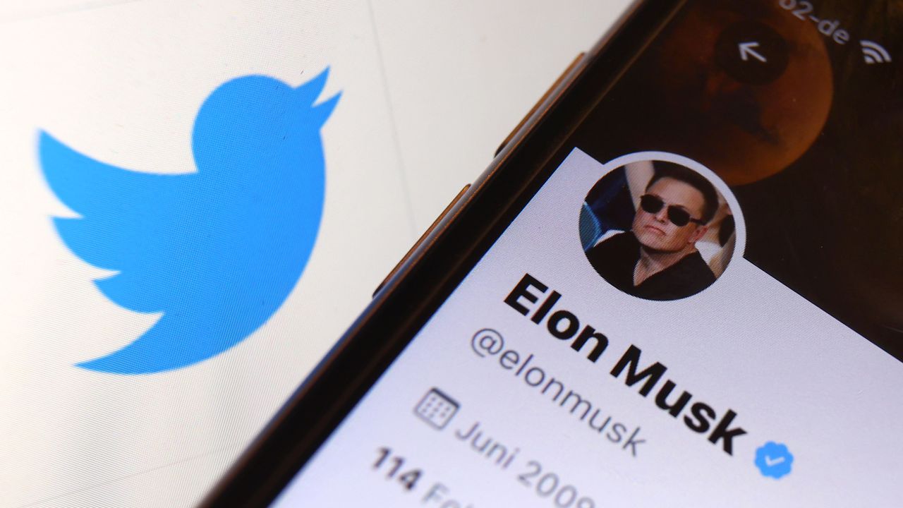 Elon Musk menace de retirer son offre de rachat de Twitter, faute d'informations. [KARL-JOSEF HILDENBRAND - KEYSTONE]