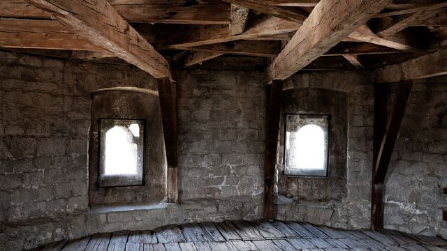Vue de l'intérieur d'une tour du château d'Yverdon. [S. Carp - Musée d'Yverdon ]