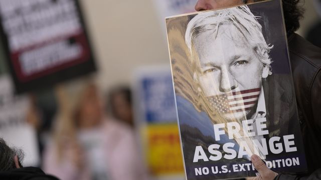 Julian Assange est poursuivi aux Etats-Unis pour une fuite massive de documents confidentiels. [Alastair Grant - Keystone]