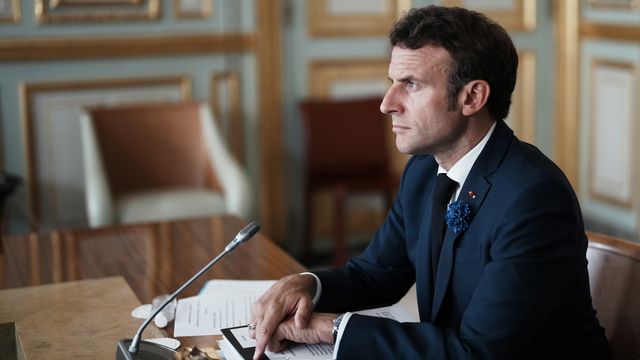 Emmanuel Macron, photographié à l'Elysée le 8 mai 2022.  [Thibault Camus - Keystone]