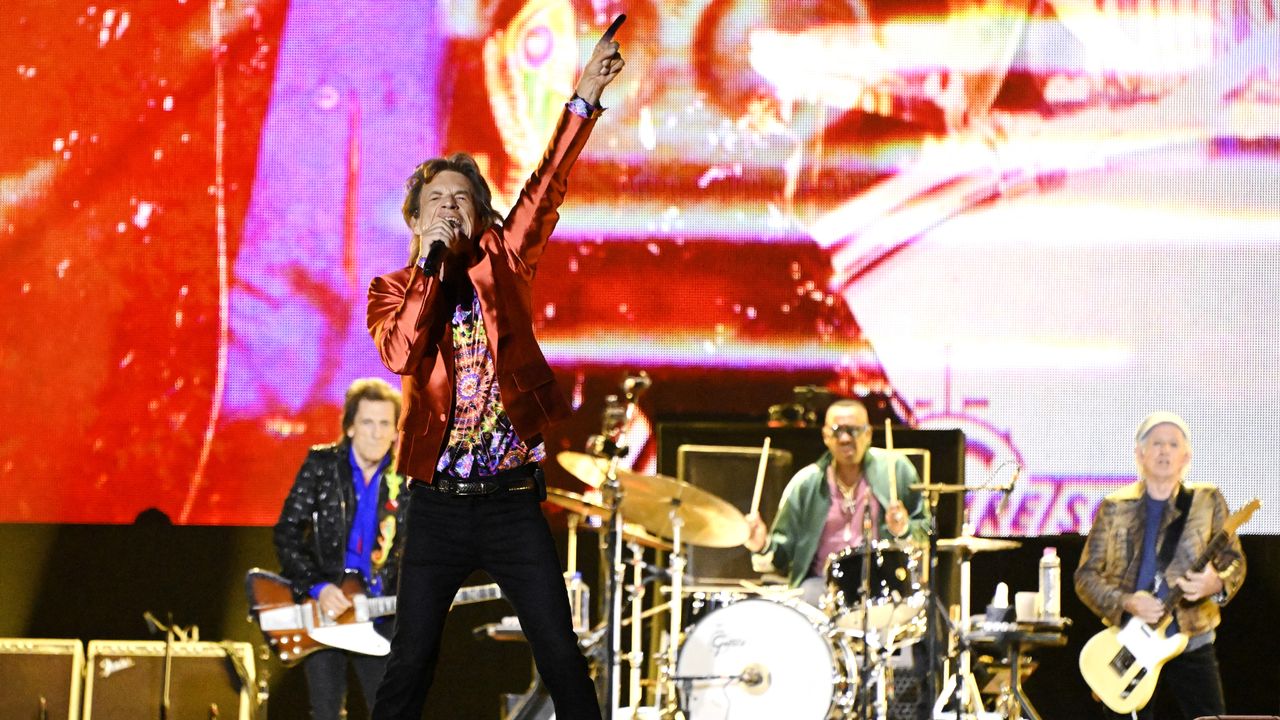 Ronnie Wood, Mick Jagger, Keith Richards et Steve Jordan le 1er juin 2022 en concert à Madrid. [HANS KLAUS TECHT - AFP]