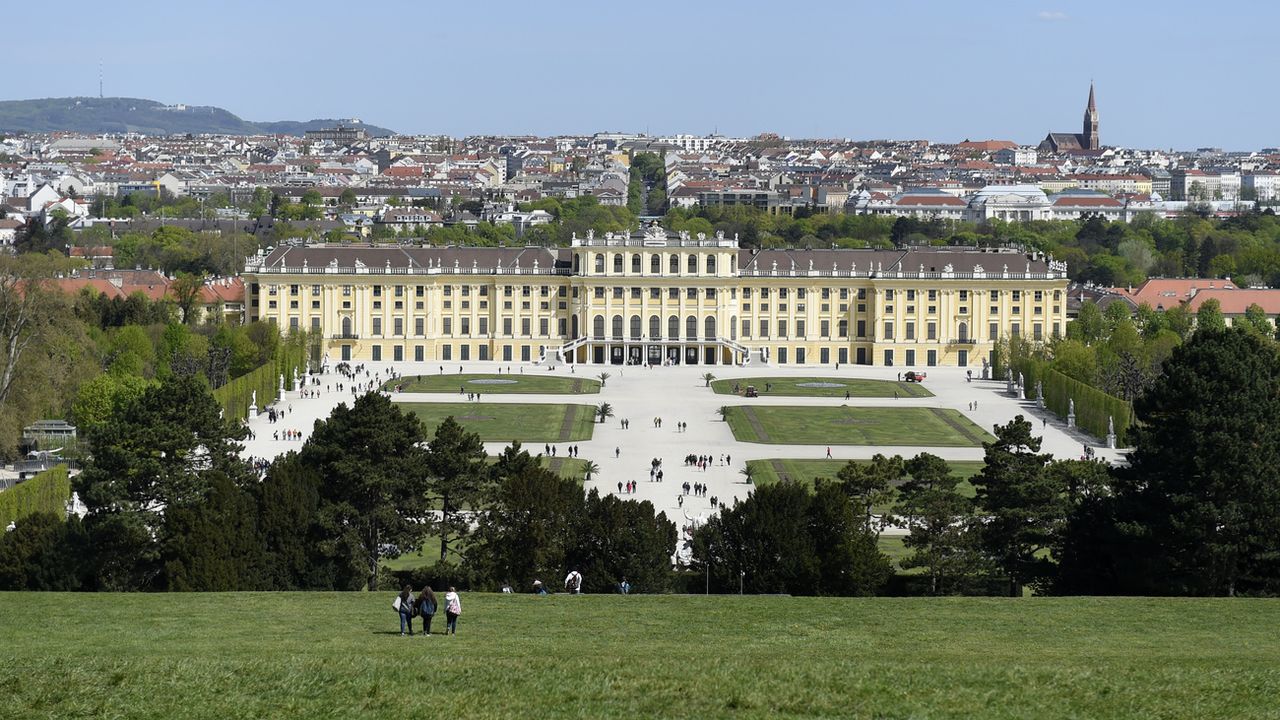 Le château de Schönbrunn et la ville de Vienne. [APA/Helmut Fohringer - Keystone]