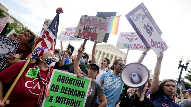La Cour suprême des Etats-Unis révoque le droit à l'avortement. [STEVE HELBER - KEYSTONE]