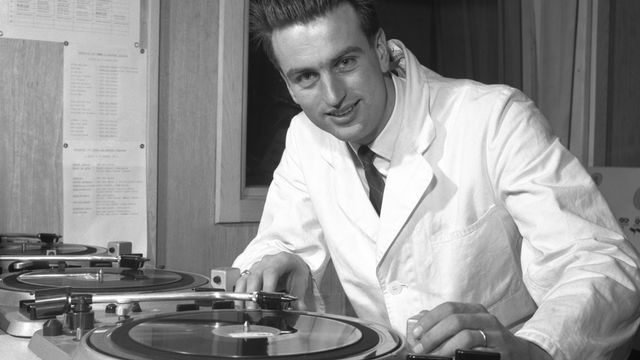 Un technicien radio de SRF en 1957. [Max Kraft - Keystone]