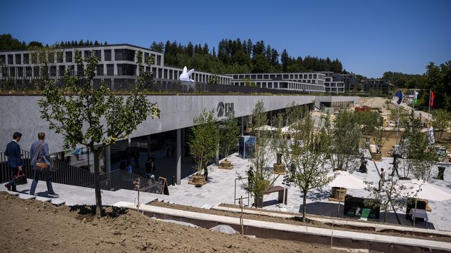 L'école hôtelière de Lausanne le jour de l'inauguration de son nouveau campus, le 8 juillet 2022. [Jean-Christophe Bott - Keystone]