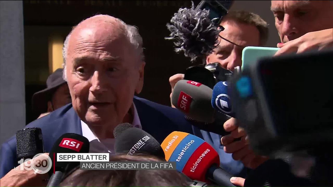 Sepp Blatter et Michel Platini sont acquittés par le Tribunal pénal fédéral, au terme d'un procès très médiatisé [RTS]